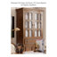 Bibliothèque Traditional en bois de frêne avec portes en verre et rangement de tiroir