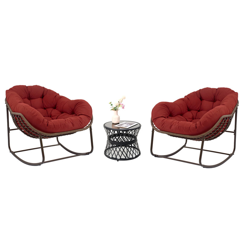 Chaise berçante d'extérieur en rotin avec coussins et table basse en rotin Ladena, Rouge