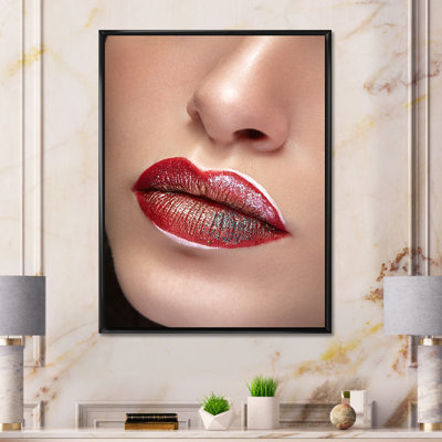 Gros plan sur les lèvres avec maquillage professionnel et rouge à lèvres - Photographie sur toile