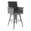 Tabouret de bar pivotant extérieur en osier 30 po avec coussin résistant à l'eau, mélange de noir et de gris foncé