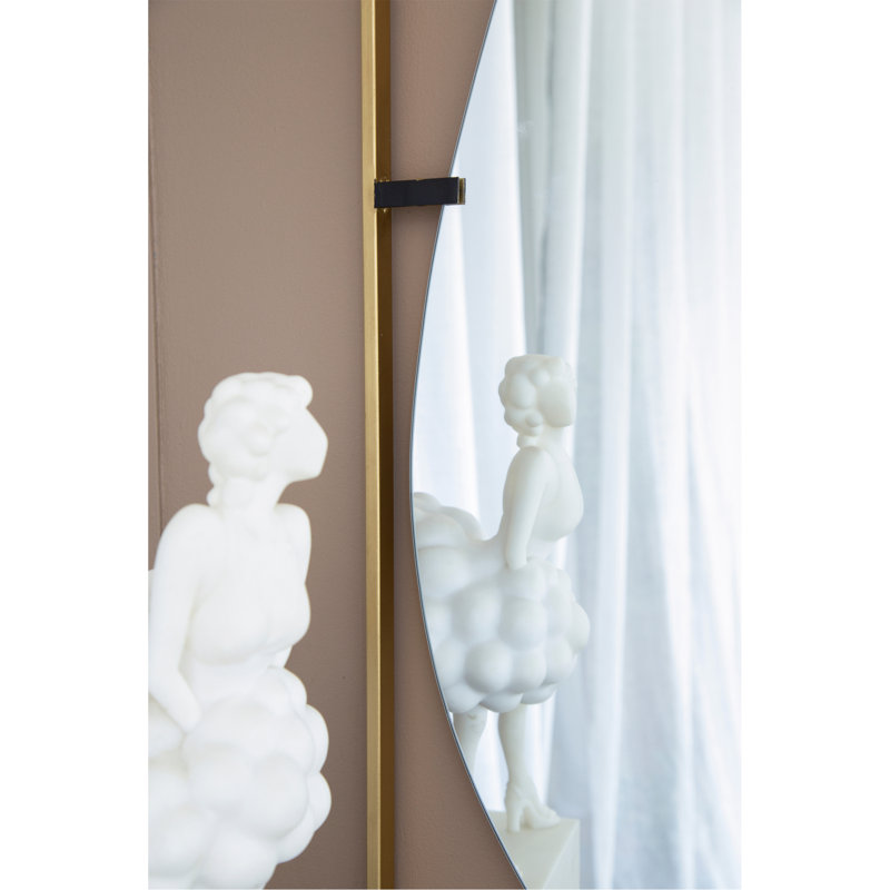 Exquis miroir ovale avec cadre en métal glamour pour une décoration polyvalente