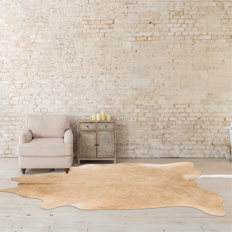 Tapis en peau de vache beige personnalisé, Nouveauté 5 pi 8 po x 6 pi 7 po