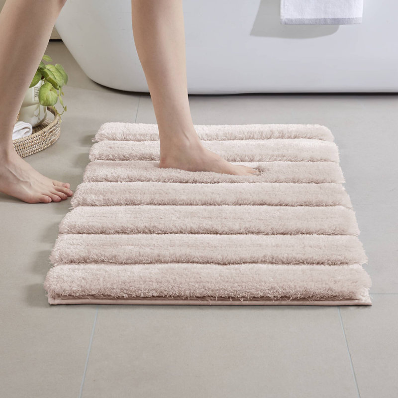 Tapis de salle de bain touffeté perlé texturé 21,5 x 21,5 po, Rosé, L 21 po x L 34 po