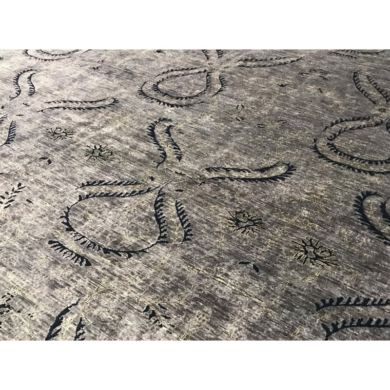 Wool Ikat Area Rug in Gray
