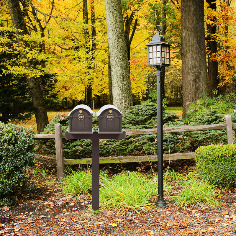 Balmoral Duo Mount Mailbox /w/ Personalized Door Medallion (2 Mailboxes,  Duo Mount Post, 2 Door Medallions), Yes