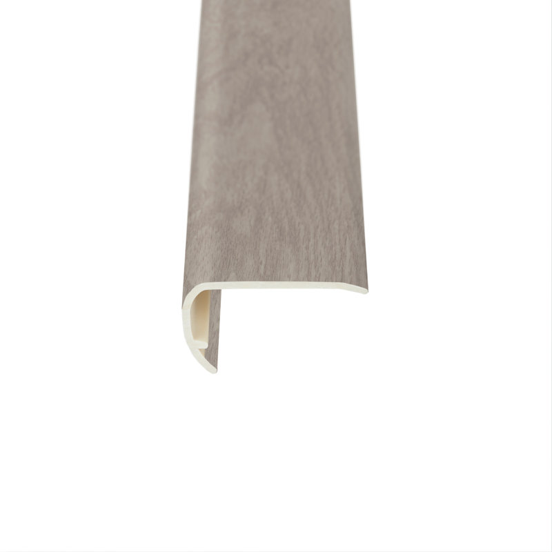 Nez de marche 0,13 po x 2,13 po x 94 po, Ombre
