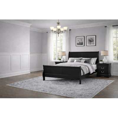 Classic Sleigh Bedroom Set in Black Finish