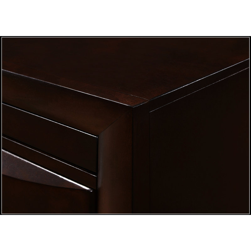 Commode contemporaine en bois massif à 8 tiroirs avec finition cerisier brun, parfaite pour le rangement élégant et fonctionnel d'une chambre à coucher