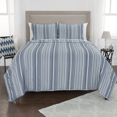 Maddux Place Quilt Set