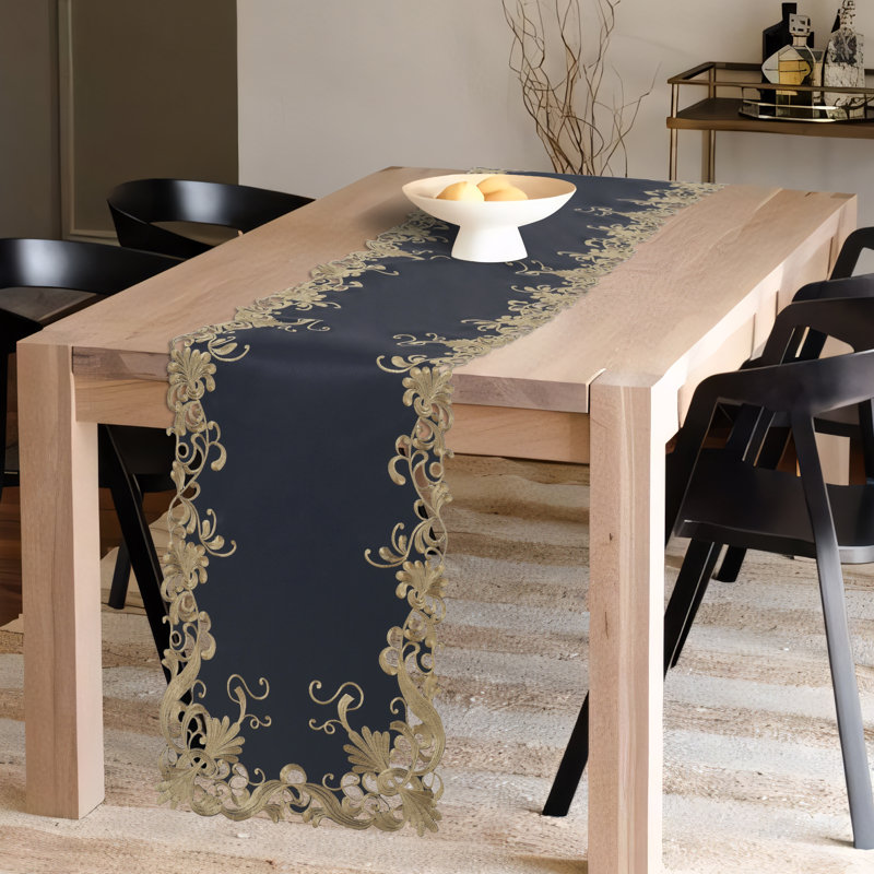 Chemin de table Dec Dentel