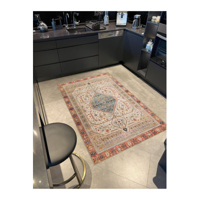 Traditional Pattern Vintage Decorative Machine Washable Area Rug