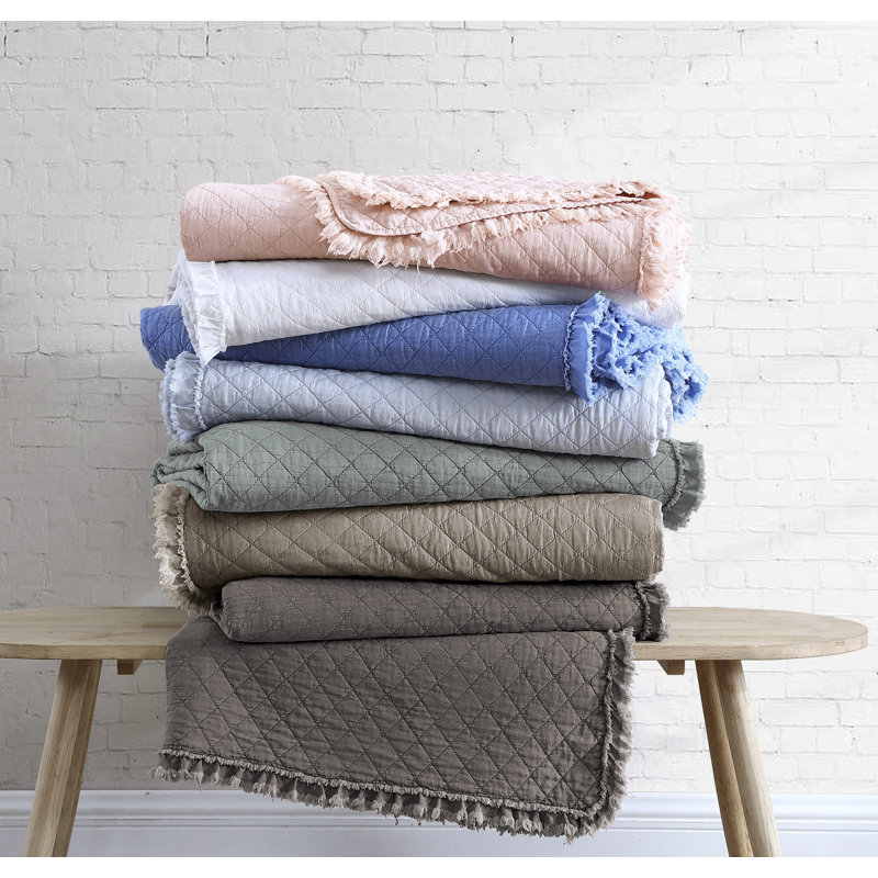 Deniaud Reversible Quilt Set, Gray, Twin Quilt + 1 Standard Sham