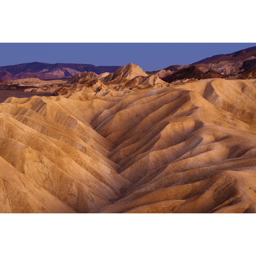 Zabriskie Point Ridges von LucynaKoch - Druck