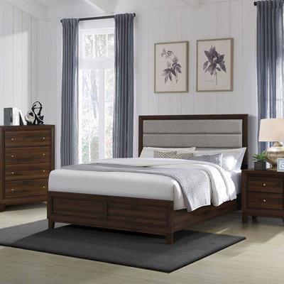 Lit à panneau transitionnel, très grand lit, grain de bois de noyer, tissu taupe doux, conçu avec un support central pour la finition très grand de la chambre à coucher, tête de lit tapissier en taupe, pieds avec meubles