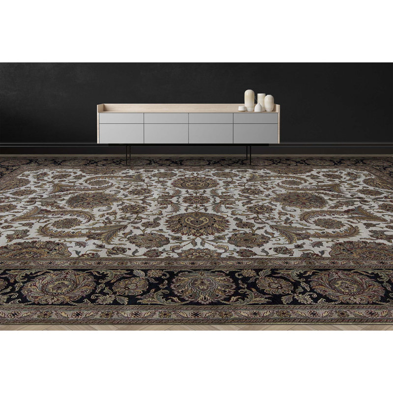 Wool Oriental Area Rug, Rectangle 4' x 6'1"