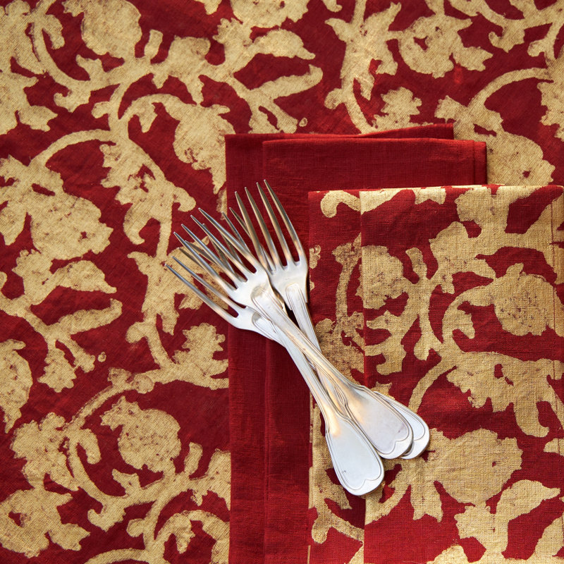 Saint-Rémy D’Or 100% Linen Square Napkins, 19" x 19", Rouge