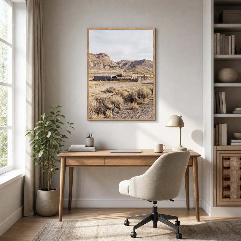 Tableau sur toile représentant un paysage de canyon désertique avec un enclos à moutons, H 48 po x l 36 po
