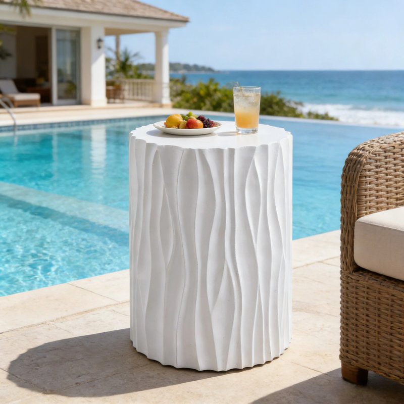 Table d'appoint d'extérieur moderne avec motif cannelé ondulé
