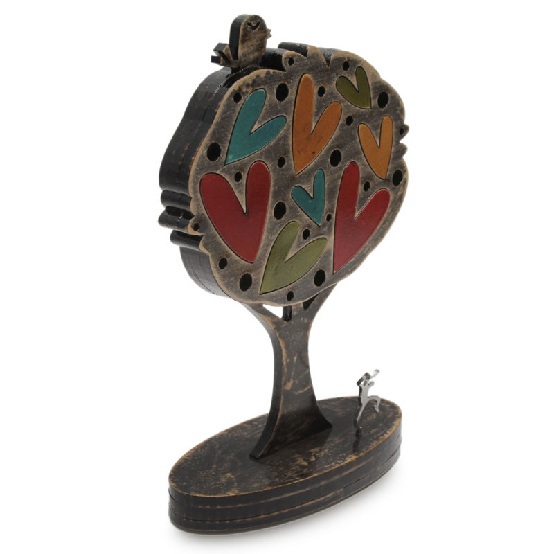 Sculpture Biller Tree avec cœurs et oiseaux