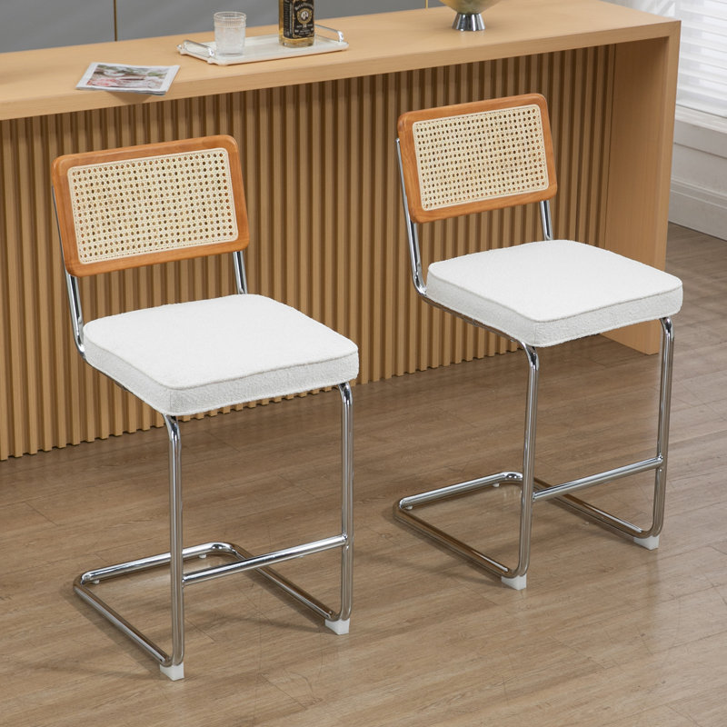 Tabouret de comptoir Avalyna, Tabouret de comptoir (siège d'une hauteur de 26 p, Blanc, Chrome