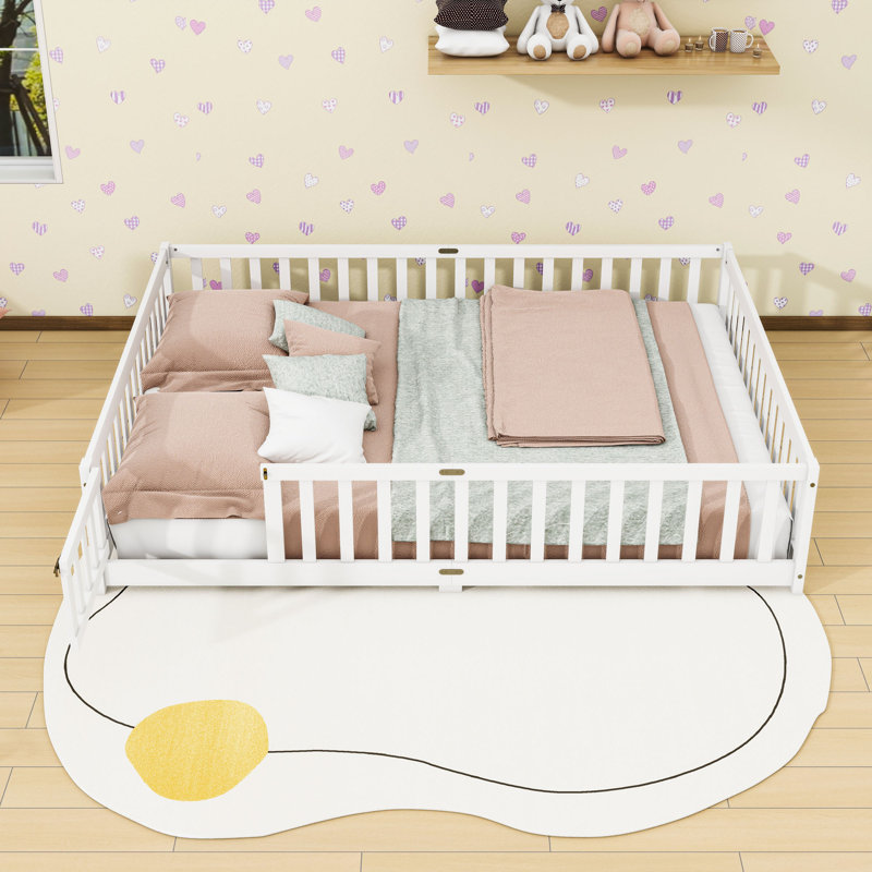 Grand lit en bois avec clôture, Blanc