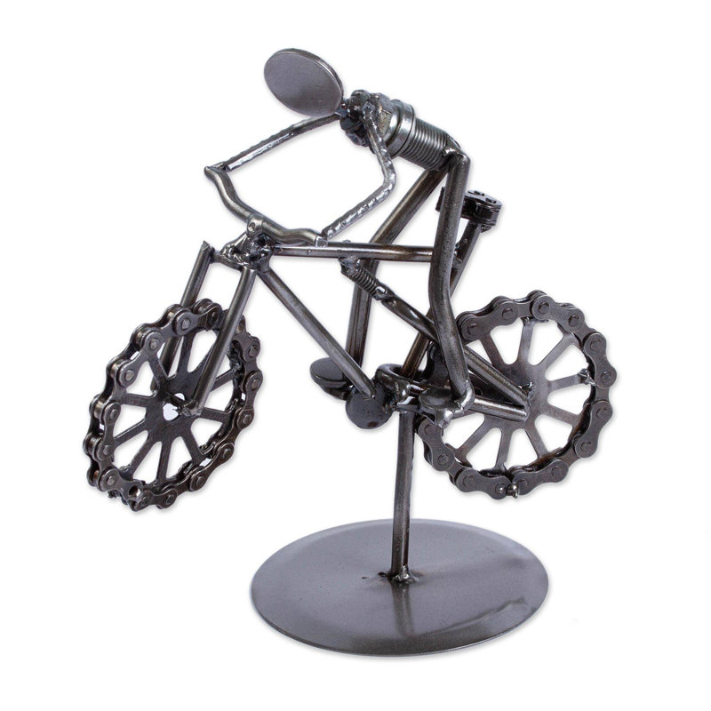 Figurine de pièce auto-recycle en métal en métal garçon on a vélo Hoffmann
