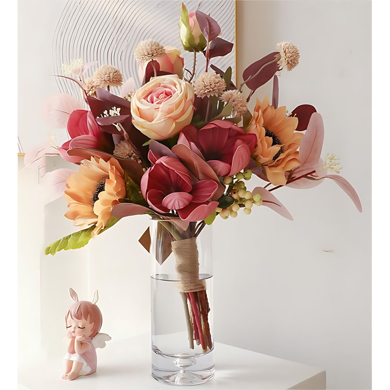 Composition d'assortiment mixte dans un vase, Rose