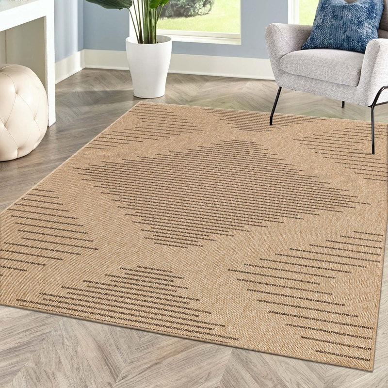 Geometric Indoor Rug, Rectangle 6'3" x 9'