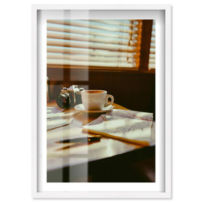 «Morning Planing Shadowbox Print», reproduction de photo par Notoriart, cadre blanc, 36 x 54