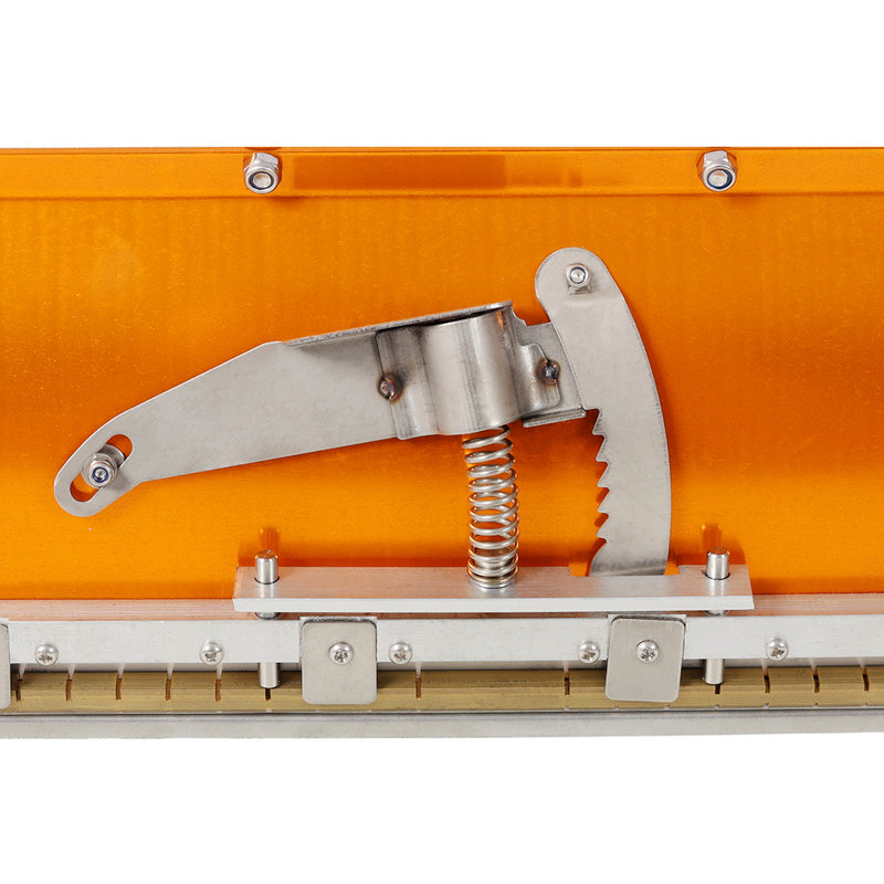 Boîte à plâtre réglable pour outils de finition pour cloison sèche - Alliage d'aluminium de haute qualité avec poignée extensible (43 po - 68,5 po), réglage de l'angle de 60 ° et garde-boue 1pc, pour les entrepreneurs professionnels et les amateurs de bricolage (plaque de plâtre / panneau mural / rempart)