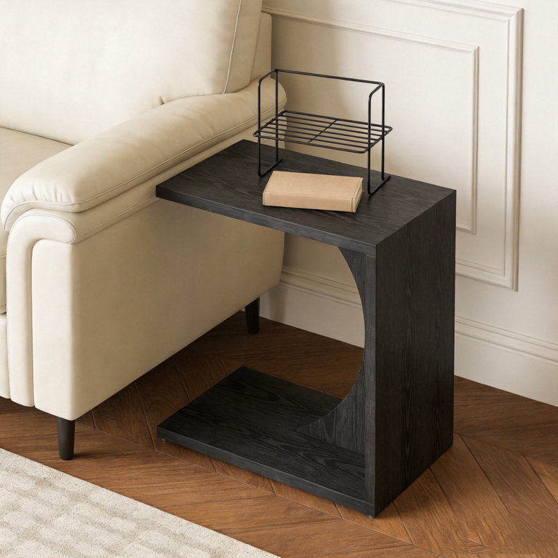 Table d'appoint en forme de C