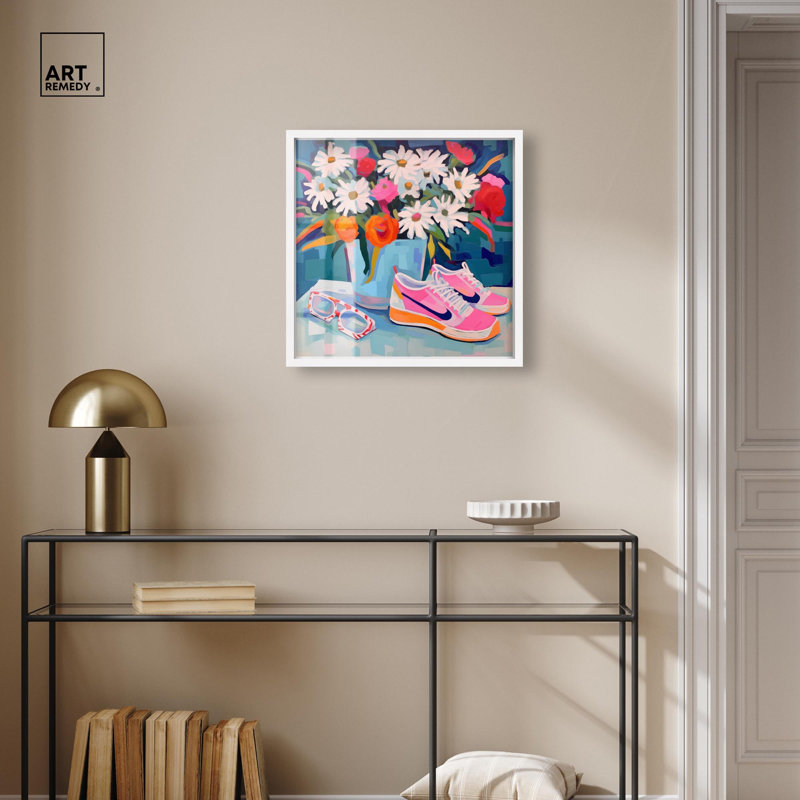 Espadrilles fantaisistes et vases à fleurs, H 21 po x l 21 po, Blanc
