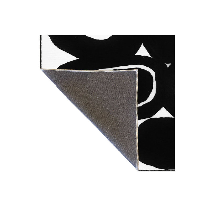 Tapis noir à motif géométrique noir, Tapis de couloir 3 pi 3 po x 6 pi 7 po inclus
