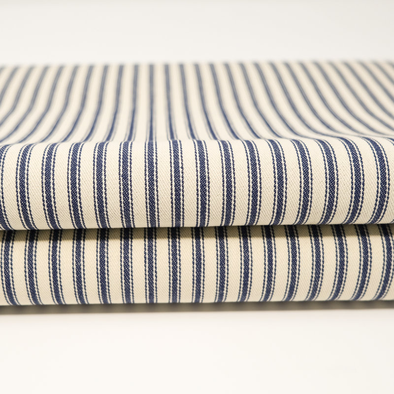 Coutil tissé à 44%, 44/45 po, rayures bleu marine