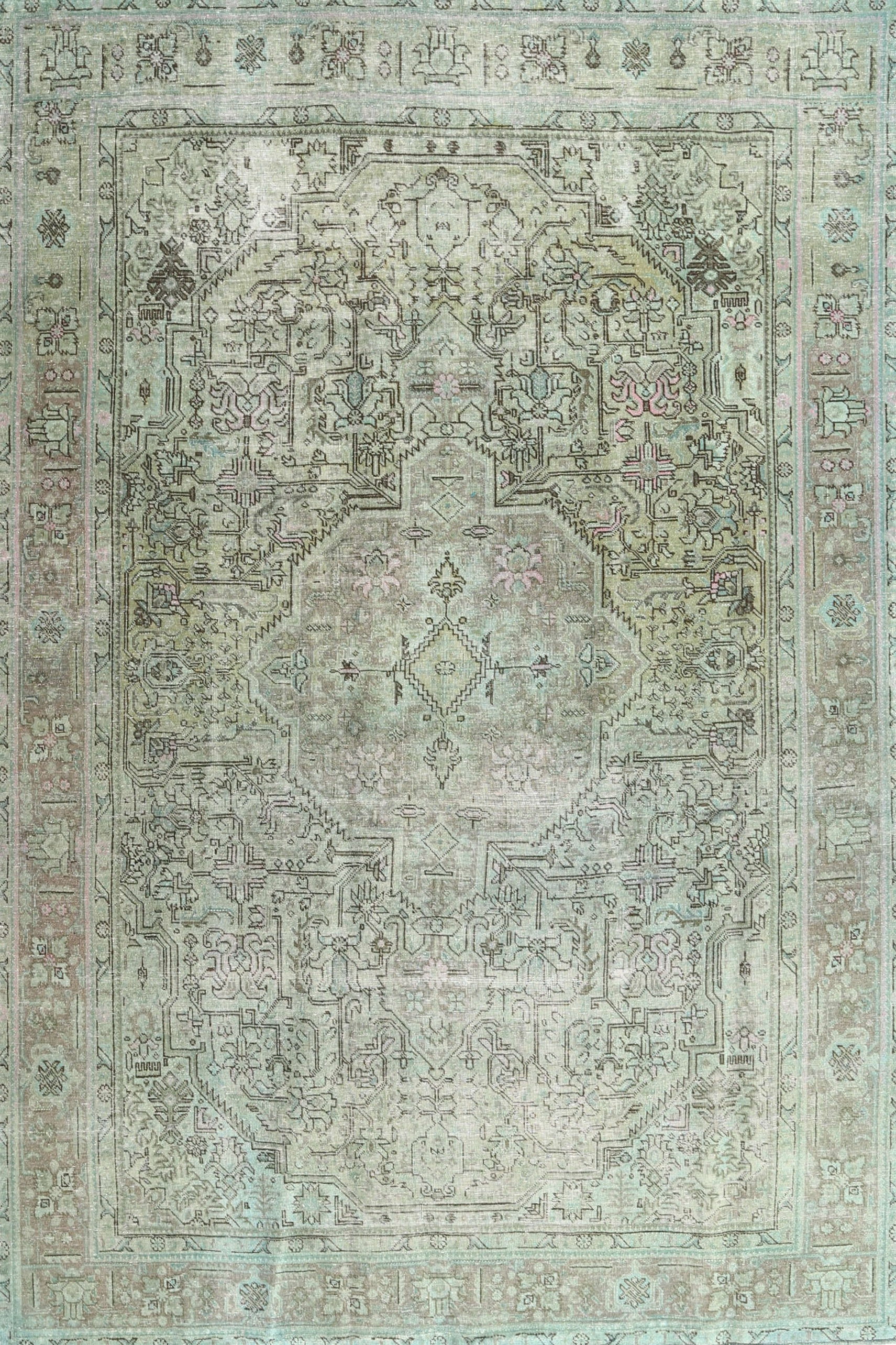 Latitude Run® Roundtree Hand-Tufted Wool Green Area Rug | Wayfair