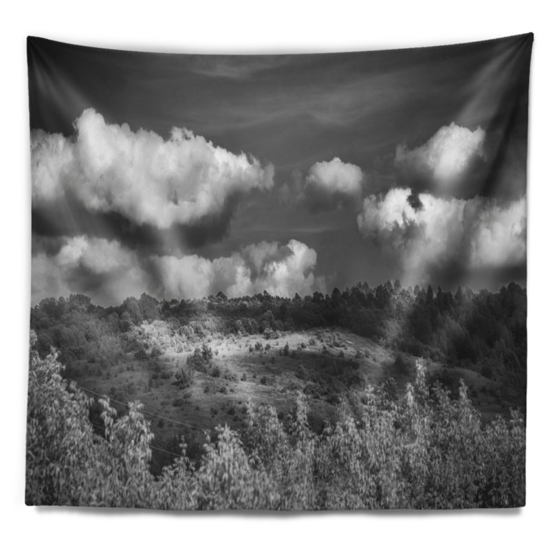 Tapisserie sky green hills under cloudy, H 50 po x l 60 po