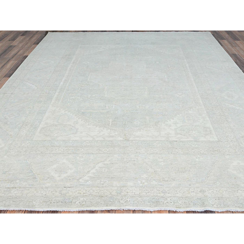 Tapis unique 8 pi 1 po x 10 pi gris