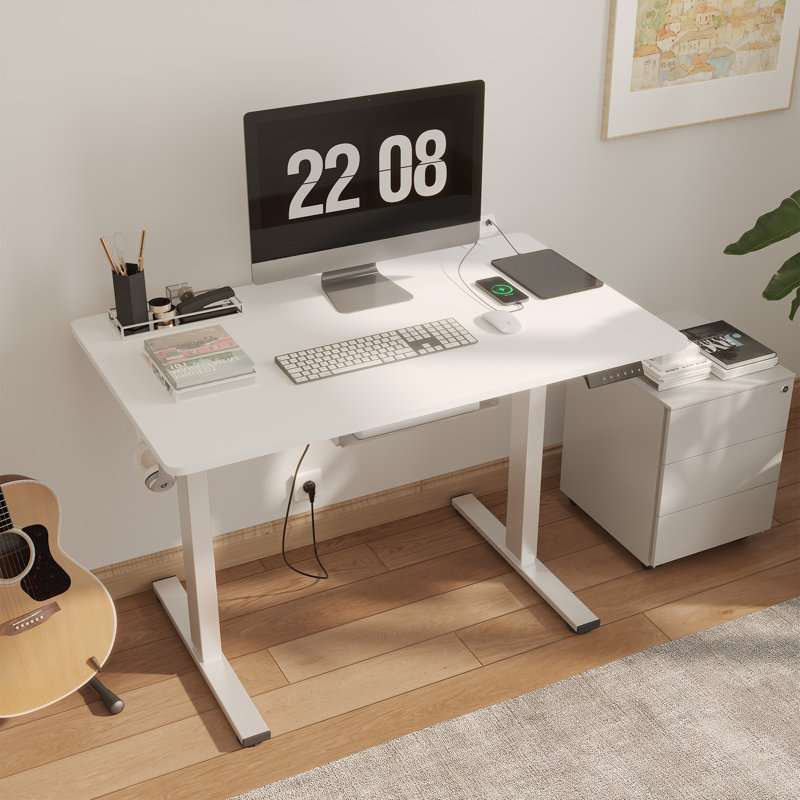 Bureau debout à hauteur ajustable avec ports USB et plateau de gestion des câbles Mancheer, 45.7" H x 40" W x 24" D, Blanc