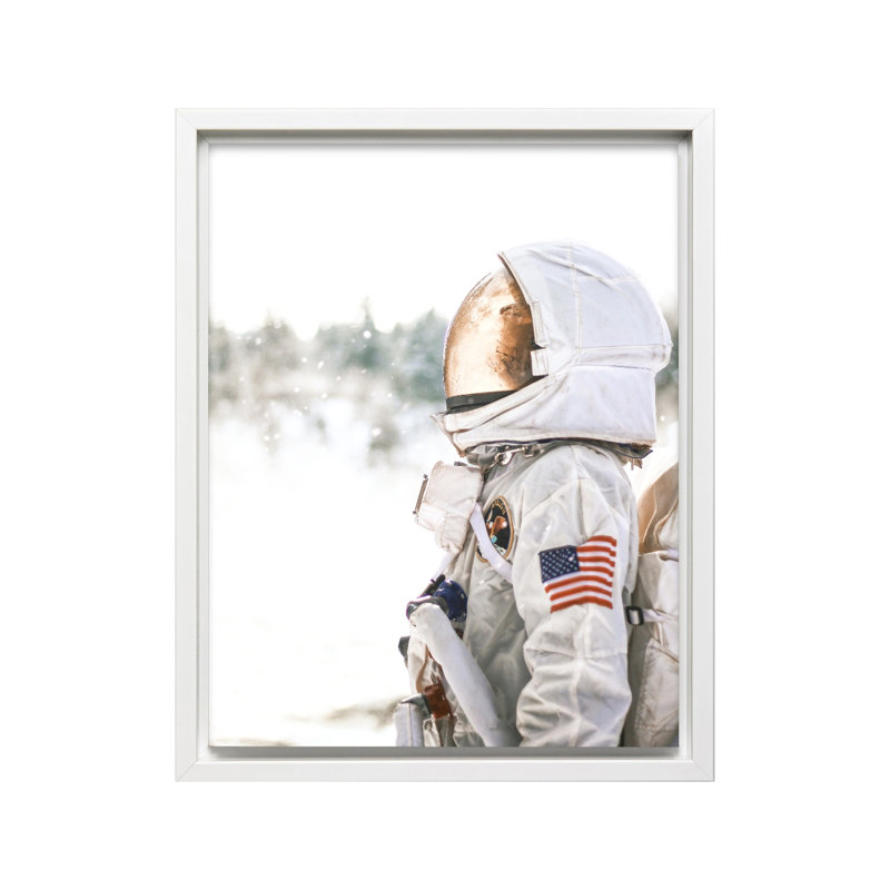 Astronaute, Canevas, H 12 po x l 16 po, Encadrement blanc