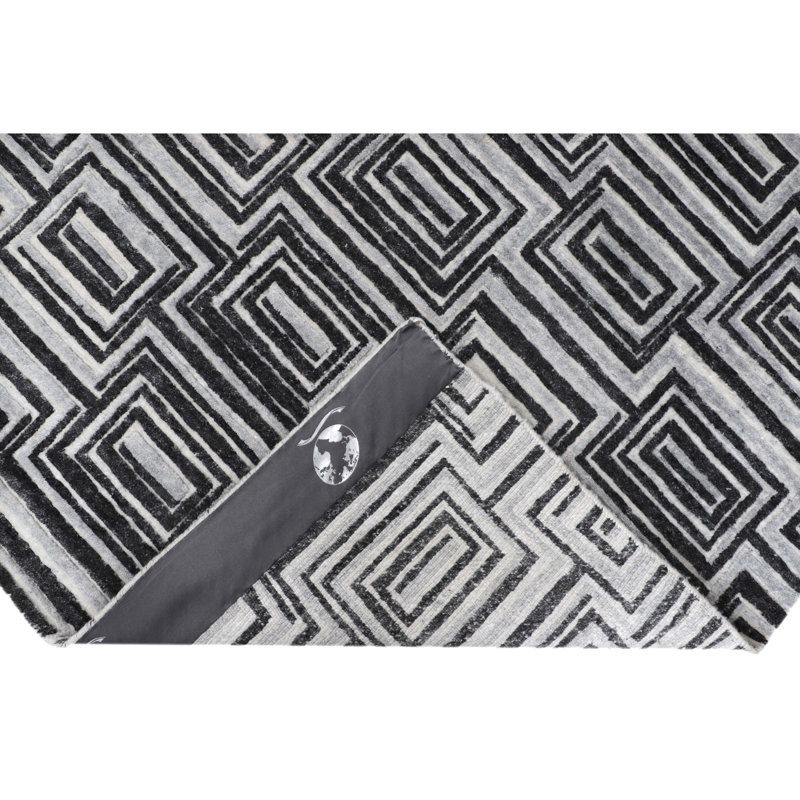 Geometric Area Rug in Navy, Rectangle 8' x 10'