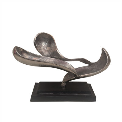 Figurines & Sculptures