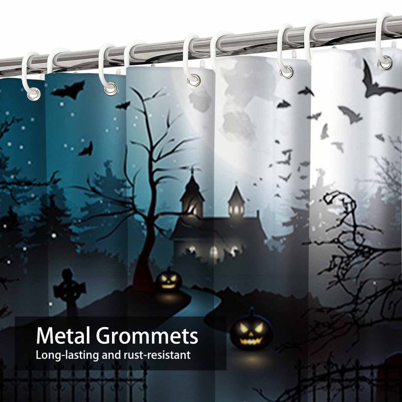Rideau de douche Scary Old Woods Halloween vert avec 12 crochets, L 72 po x l 78 po