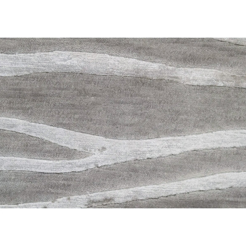 Himalayan Animal Print Area Rug in Gray, Rectangle 4' x 5'11"