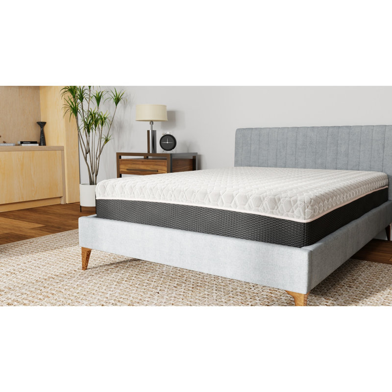Très grand matelas en cuivre - 14 pouces de confort. Ressorts ensachés 4 po, doux 2 po, ressorts ensachés 6 po avec support de bord. Mousse gris-noir. Couche de sommeil rafraîchissante, et