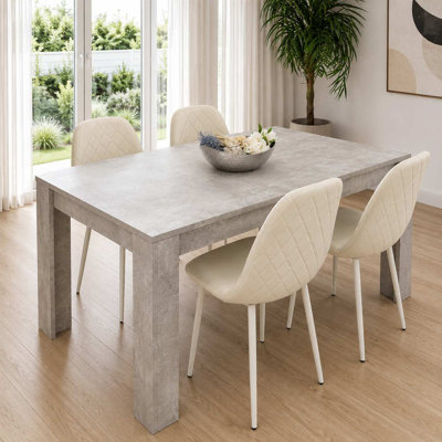 Aghaboy 4 - Person Dining Set