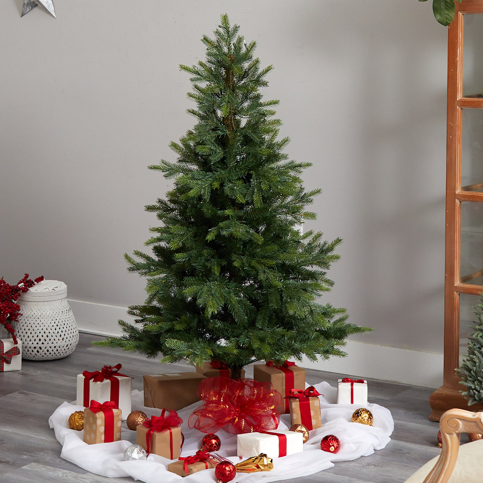 Lighted Artificial Christmas Tree, 5' H
