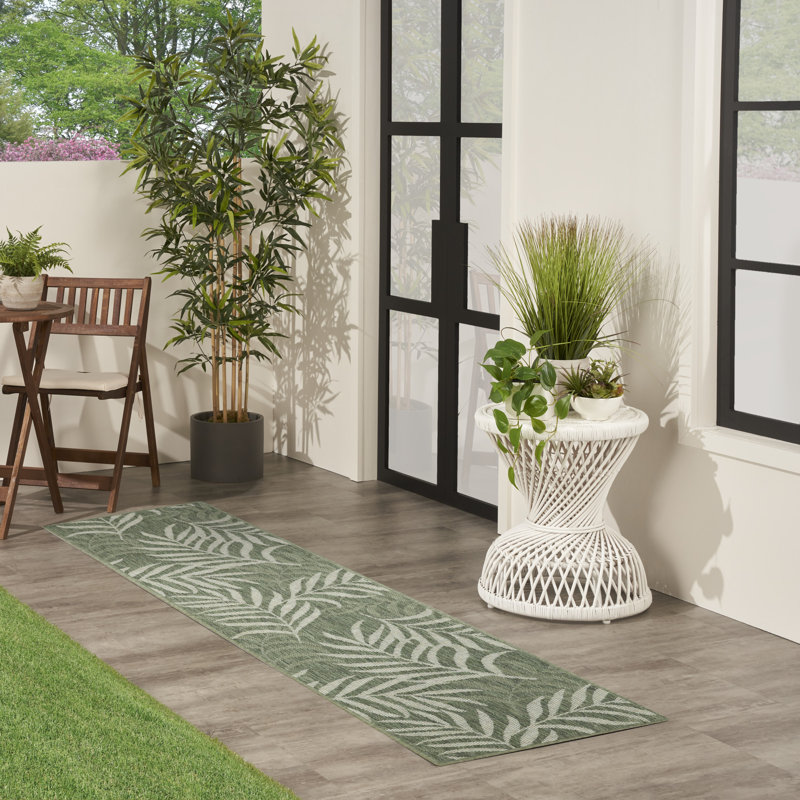 Tapis d'extérieur vert ivoire Bay Isle Home ™ Garden Oasis, Tapis de couloir 2 pi x 8 pi