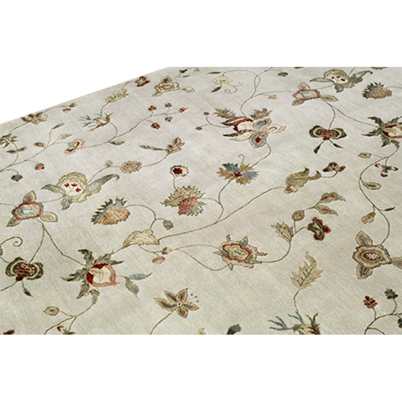 Floral Area Rug in Ivory