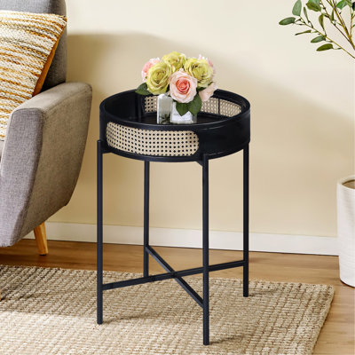 Table de bout de chambre à coucher ronde noire - Fusion de bois et de métal avec détail pour le charme des pieds en bois