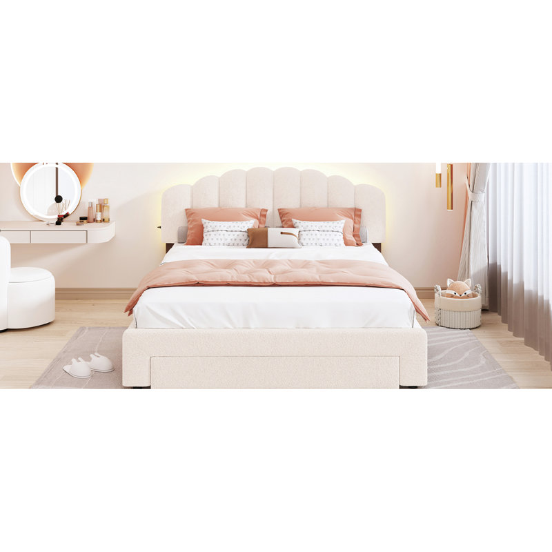 Lit polaire beige avec tiroir de rangement fonctionnel et plateforme rembourrée chaude
